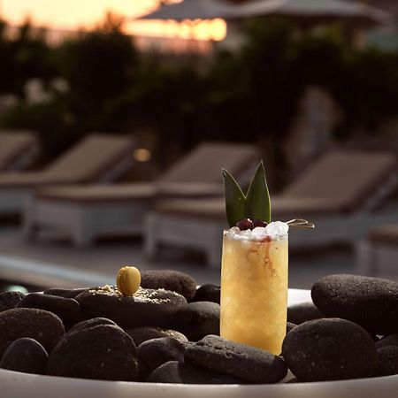 Sea Breeze Santorini Beach Resort, Curio By Hilton Agios Georgios  Dış mekan fotoğraf